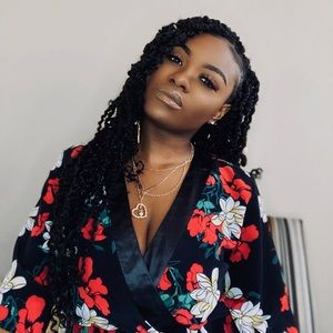 Meet your Posher, Alexandra